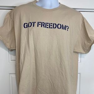 Gilden Ultra Cotton USN Seabees Got Freedom XL T-shirt - Tan